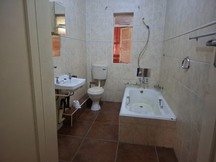 4 Bedroom Property for Sale in Kroonheuwel Free State